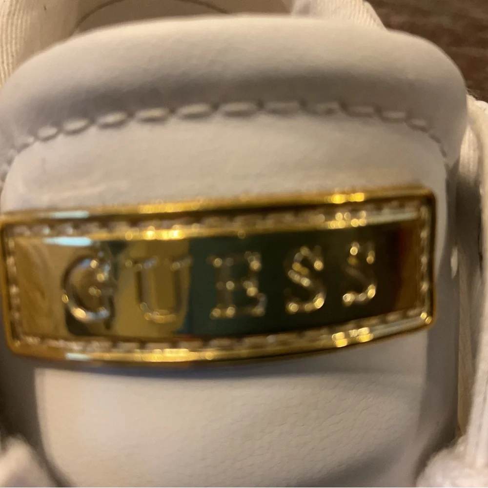 Women’s low top shoes guess shoes! - Picture 11 of 11